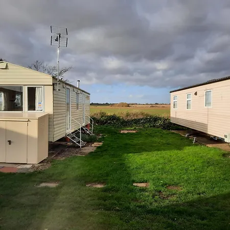 Static Holiday Caravan Clacton-on-Sea Exterior photo